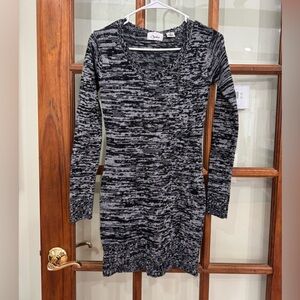 Chesley Black and Gray Long Sleeve Dress
